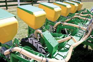 เครื่องหว่านเมล็ดข้าวโพดและปุ๋ย2-5แถวติดตั้งรถแทรกเตอร์ - Product Image 3