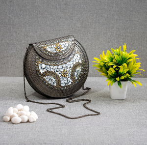 Meilleures ventes Artisanat de luxe en métal à la mode Pochette pour les femmes Sac à main en mosaïque avec motif boule pour les fêtes au prix de gros - Product Image 6