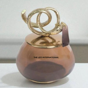 Venta al por mayor de vidrio hecho para alimentos y frutas secas recipiente de almacenamiento con tapa superior de Metal de diseño chapado en oro - Product Image 1