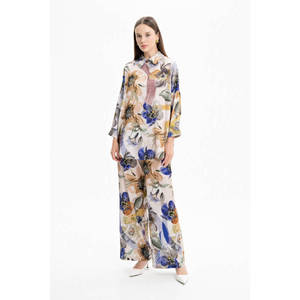 Blusa Bohemia de Gasa con Bordado Floral y Lentejuelas, Corte Holgado, Talla Única - Product Image 2