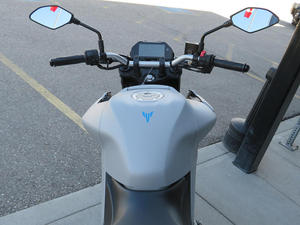 2025 auténticas motocicletas deportivas Yamaha - Product Image 4