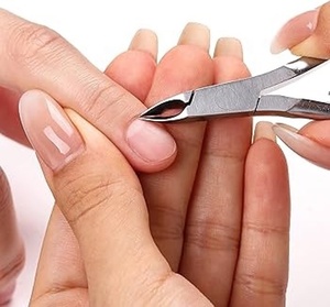 Pince à cuticules professionnelle D01 coupe-ongles en acier inoxydable coupe tranchante dissolvant de peau morte couleur naturelle Logo OEM et emballage - Product Image 5