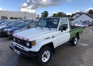 Comprar Toyota Land Cruiser Pick Up Land Cruiser 79 2,8 P/U S/c A/t en venta - Product Image 3