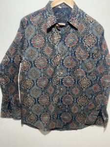 เสื้อเชิ้ตผ้าฝ้ายพิมพ์ลายบล็อกสำหรับผู้ชายสไตล์ทันสมัย |   คอลเลคชั่นเสื้อเชิ้ตแขนยาวลายดอกไม้ผ้าฝ้าย 100% - Product Image 1
