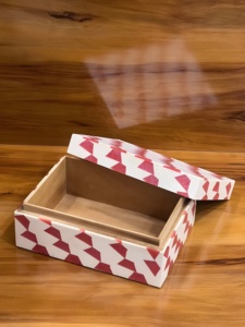 Boîte à bijoux élégante faite à la main en forme de chevron incrusté d'os, boîte de rangement décorative unique pour le rangement - Product Image 5