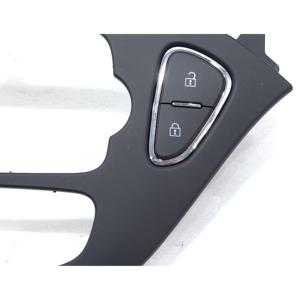 PANEL DE TABLERO CENTRAL OPEL Corsa E 3ra Serie 13391249 (15>) - Product Image 4