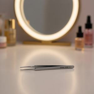 Pince à épiler à pointe extra-fine Usag, catégorie de produits premium - Product Image 3