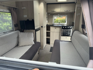 Achetez une caravane de luxe neuve en promotion, idéale pour le camping et les voyages, à prix avantageux. - Product Image 6