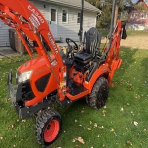 จัดส่งรวดเร็วสำหรับรถแทรกเตอร์ตีนตะขาบอุตสาหกรรม BX23S ความกว้างการตัด 60 นิ้ว เครื่องยนต์ 4 จังหวะ 1800 วัตต์ 173 ซีซี รับประกัน 1 ปี - Product Image 2