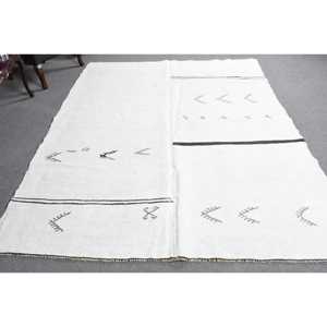 Alfombra Turca Vintage Kilim de 6.46x8.7 pies (197x264 cm), Alfombra de Lana Ikat Blanca - Product Image 1