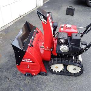 เครื่องเป่าหิมะคุณภาพสูงแบบขับเคลื่อนด้วยตัวเอง ใช้เชื้อเพลิงเบนซิน สตาร์ทไฟฟ้า ขนาด 18 นิ้ว แรงดันปานกลาง ระบบไฟฟ้ากระแสสลับ พร้อมเครื่องยนต์และเกียร์ - Product Image 1