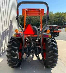 Tracteur utilitaire compact diesel Kubota L4701 47HP 4WD haute puissance avec compatibilité chargeur - Product Image 5