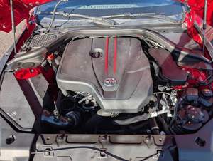 Toyota GR Supra 2.0 2021, nouvelle boîte automatique, intérieur sombre, pneus R20, caméra, toit ouvrant panoramique, à vendre - Product Image 3