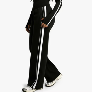 Pantalones Deportivos de Pierna Recta para Mujer, 100% Algodón, Negros, con Franjas de Doble Cara en Felpa, Cintura Alta, Suaves - Product Image 1