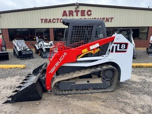 Minicargadora usada 2017 Takeuchi TL8 compacta MINICARGADORA DE pista con bomba hidráulica MOOG carga nominal de 9 toneladas a la venta - Product Image 6