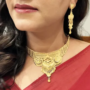 印度迪拜风格项链套装供应商镀金花卉科勒项链新娘项链耳环女性饰品
