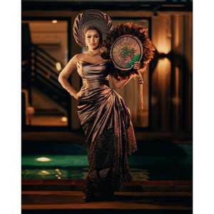 Envoltura de Lujo en Bronce Metálico George con Gele, Ropa Africana de Diseño - Product Image 1