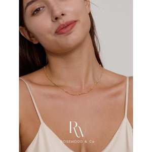 Collier en perles plaqué or, motif chevrons, inaltérable, cadeau pour maman ou elle, colliers superposés tendance - Product Image 4