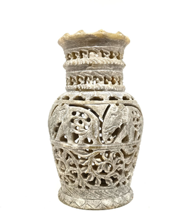 Brûleur à huile cylindrique en stéatite/support de lampe à thé avec un élégant motif sculpté. Disponible aux prix de gros - Product Image 2