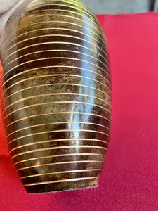 Vase à fleurs artistique en laiton de qualité supérieure avec col long et finition décorative pour la décoration intérieure, disponible en gros - Product Image 6
