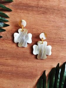 Boucles d'oreilles en corne de boeuf de buffle de haute qualité pour la nouvelle mode Boucles d'oreilles en corne de boeuf pour femmes filles Bijoux de mode - Product Image 2