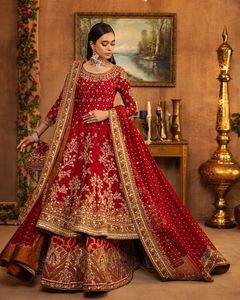 Vestido de novia con bordado indio/paquistaní, ANARKAL,LEHENGA embellecido con cuentas de cristal, piedra, DABKA work @ 2023 - Product Image 1