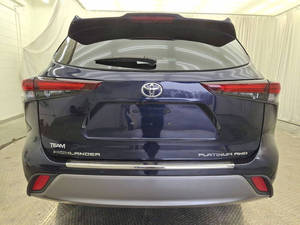 โตโยต้า ไฮแลนเดอร์ แพลตตินัม ปี 2024 สภาพดี ใช้งานน้อย - Product Image 5