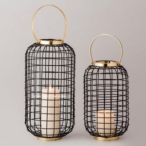 Linternas de velas de mesa y colgantes de alambre de Metal negro a los mejores precios de venta para artesanías de decoración del hogar y el jardín - Product Image 1