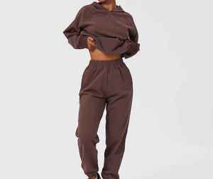 Ensemble de survêtement oversize pour femme, violet clair lavande, avec sweat à capuche épais personnalisable et pantalon de survêtement à revers assorti, deux pièces - Product Image 4