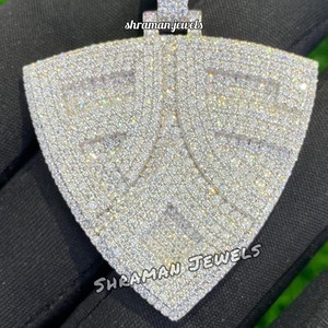 Logo personnalisé Sports Company Logo Pendentif Moissanite Diamant Hip Hop glacé Charm Or et Argent 925 Style Religieux - Product Image 2