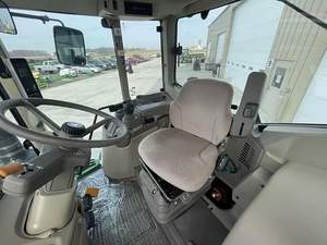 Tracteur agricole John Deeree de qualité supérieure avec chargeur frontal - Product Image 5