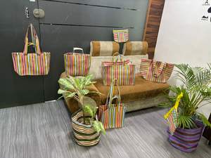 Grands pochettes écologiques à fermeture éclair sacs à linge cosmétiques réutilisables en nylon recyclé impression offset conception personnalisée approvisionnement en vrac - Product Image 6