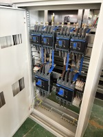Boîtier de Combinaison Principal AC Commercial pour Système de Stockage d'Énergie Hors Réseau et Boîtier de Jonction AC pour Système Solaire Connecté au Réseau