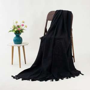 Vente en gros de jetés en coton 100% Handloom noir uni pour le salon, le canapé-lit et le chemin de couverture de Noël - Product Image 2