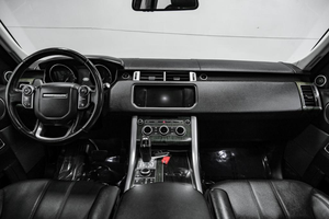 SUV turbo de luxe d'occasion de style britannique 2024, conduite à gauche, boîte automatique, sièges en cuir foncé, pneus R18, bon état - Product Image 3