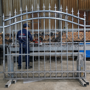 Portail en fer forgé sur mesure avec détails forgés à la main pour allées élégantes, maisons sécurisées et une beauté extérieure durable dès aujourd'hui aux États-Unis - Product Image 3