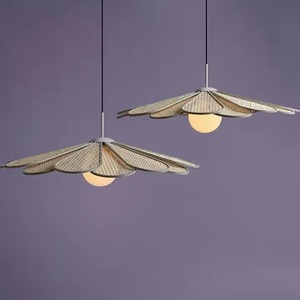 Lampes suspendues en osier faites à la main de style moderne pour l'intérieur, style fermier, luminaire suspendu en rotin en forme de chapeau, disponible en gros au Vietnam - Product Image 1