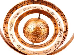Armillary ทรงกลมโบราณทำจากทองเหลืองพร้อมฐานไม้ตกแต่งให้เป็นทรงกลมสำหรับการเดินเรือ - Product Image 2