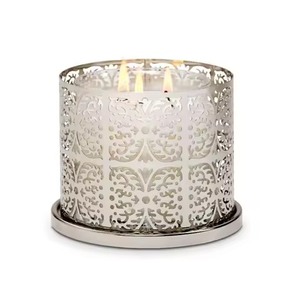 Vela Votiva Hecha a Mano con Diseño de Pétalos de Hojas y Material Estilo Vidrio - Product Image 3