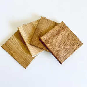 Juego de posavasos de madera confiable diseñado para posavasos de nogal de sabor clásico por Crescent Crafts - Product Image 3