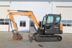 Mini-excavatrice sur chenilles 550 d'occasion, moteur haute performance, pour travaux de construction et agricoles, avec godet de 0,12 m, garantie 2 ans - Product Image 2