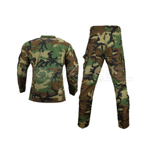 Prix de gros – Nouvelle conception 2025 – Uniforme tactique pour adultes en polyester – Impression de logo personnalisée – Haute qualité – Fabriqué au Pakistan - Product Image 2