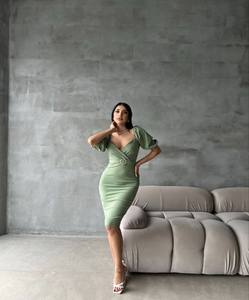 Meilleure Qualité Bleu Menthe Moderne Couleurs Élégantes Crêpe 2S 2M 2L Robes Vêtements pour Femmes - Product Image 3