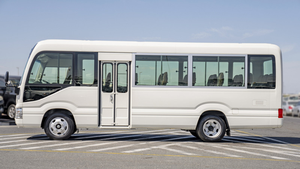 Autobús Toyota Hiace Usado Japonés de 2020, 30 Asientos, Personalizado, Listo para Exportación - Product Image 5