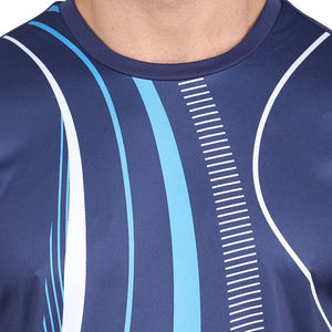 T-shirts de sublimation légers avec conception personnalisée dynamique en polyester à séchage rapide OEM Logo personnalisé pour les marques de vêtements de sport - Product Image 4