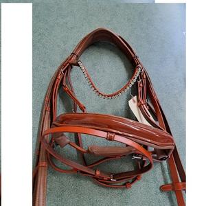 NUEVA Brida de Cuero Acolchada con Monocorona Completa, Color Castaño, Equipo Ecuestre para Entrenamiento de Equitación - Product Image 1