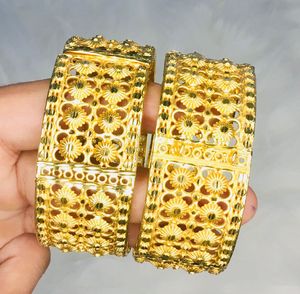 Conjunto de pulsera y pendientes de plata chapados en oro de 24 quilates unisex, joyería clásica para ANIVERSARIO DE Bulgaria, Turquía, Alemania - Product Image 1