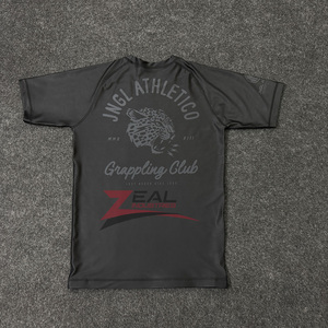 เสื้อแรชการ์ด BJJ พิมพ์ซับลิเมชันชันออกแบบได้ตามต้องการป้องกันแบบ240gsm พิมพ์ลายอัลตออลตาอเลต - Product Image 2
