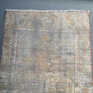 พรมตุรกีขนาดเล็ก 1.9x3.6 ฟุต ลายดอกไม้สีน้ำตาลสไตล์วินเทจ - Product Image 3