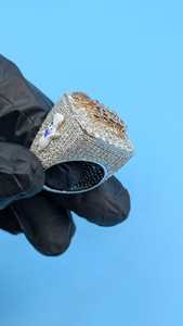 Anillo de lujo para hombre, estilo hip hop, con diamantes de moissanita VVS de alto brillo, chapado en rodio sobre plata de ley 925, ideal para fiestas. - Product Image 2